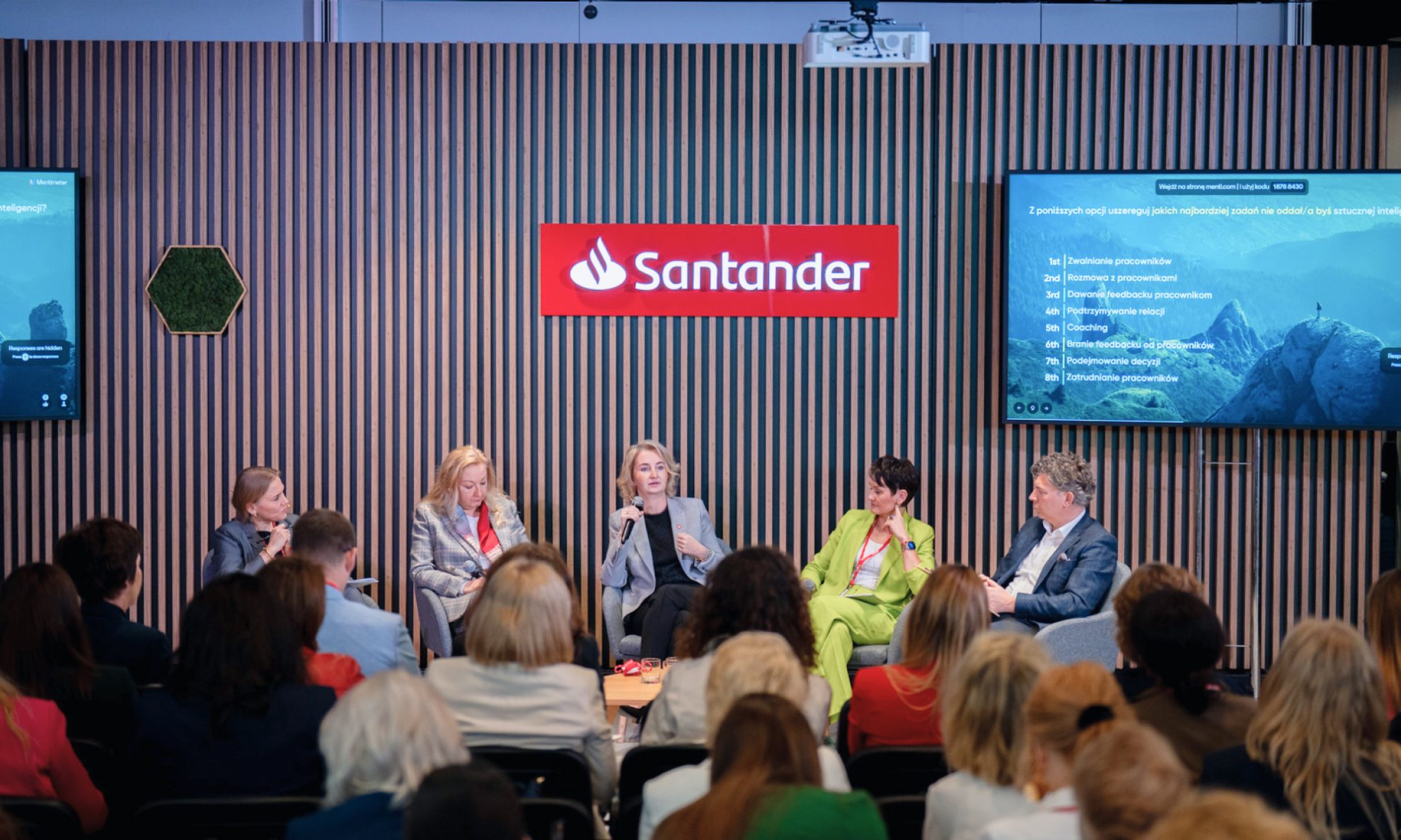 Santander W50