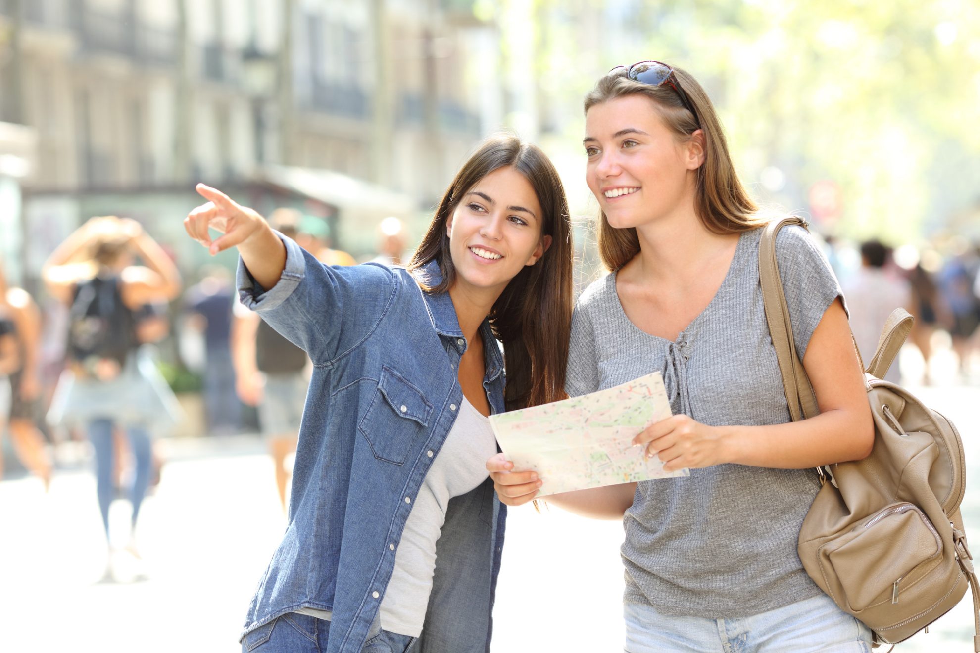 Moverse por la ciudad no es un problema si dominas las frases en inglés para viajar más empleadas