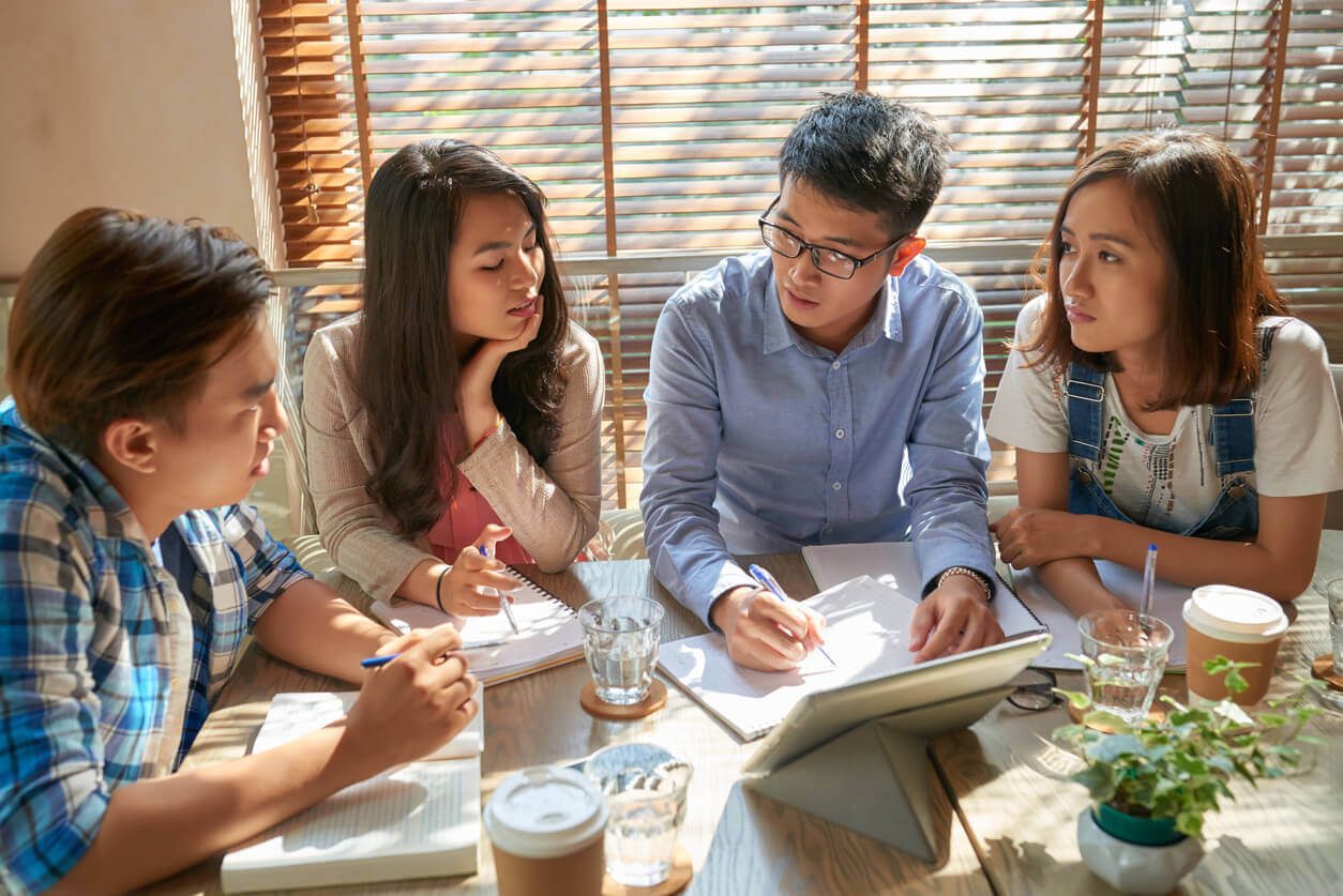 Practicar el speaking es una parte básica del inglés práctico