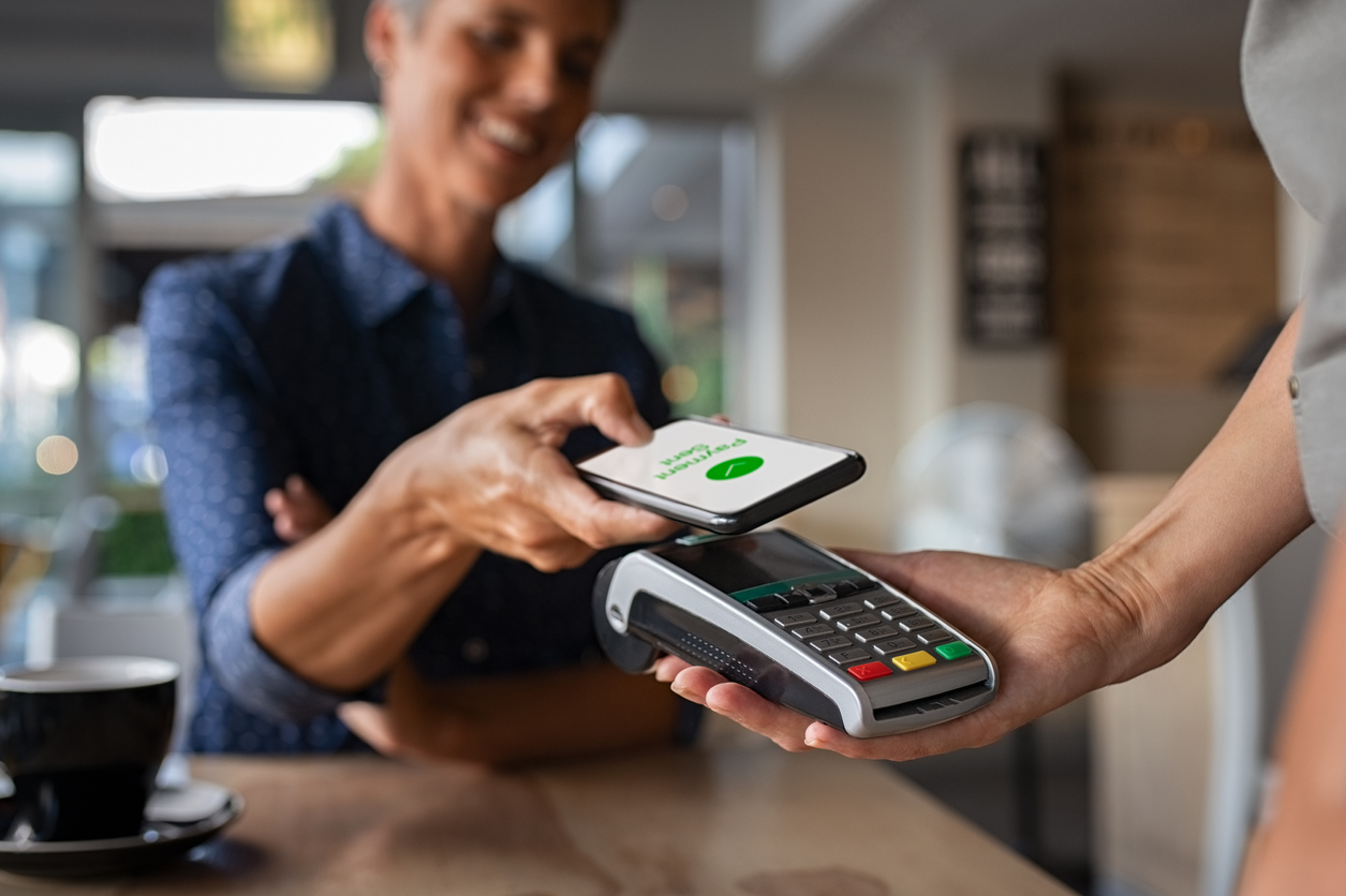 Al cuestionarse qué es NFC, lo primero que viene a la cabeza es el pago mediante el móvil