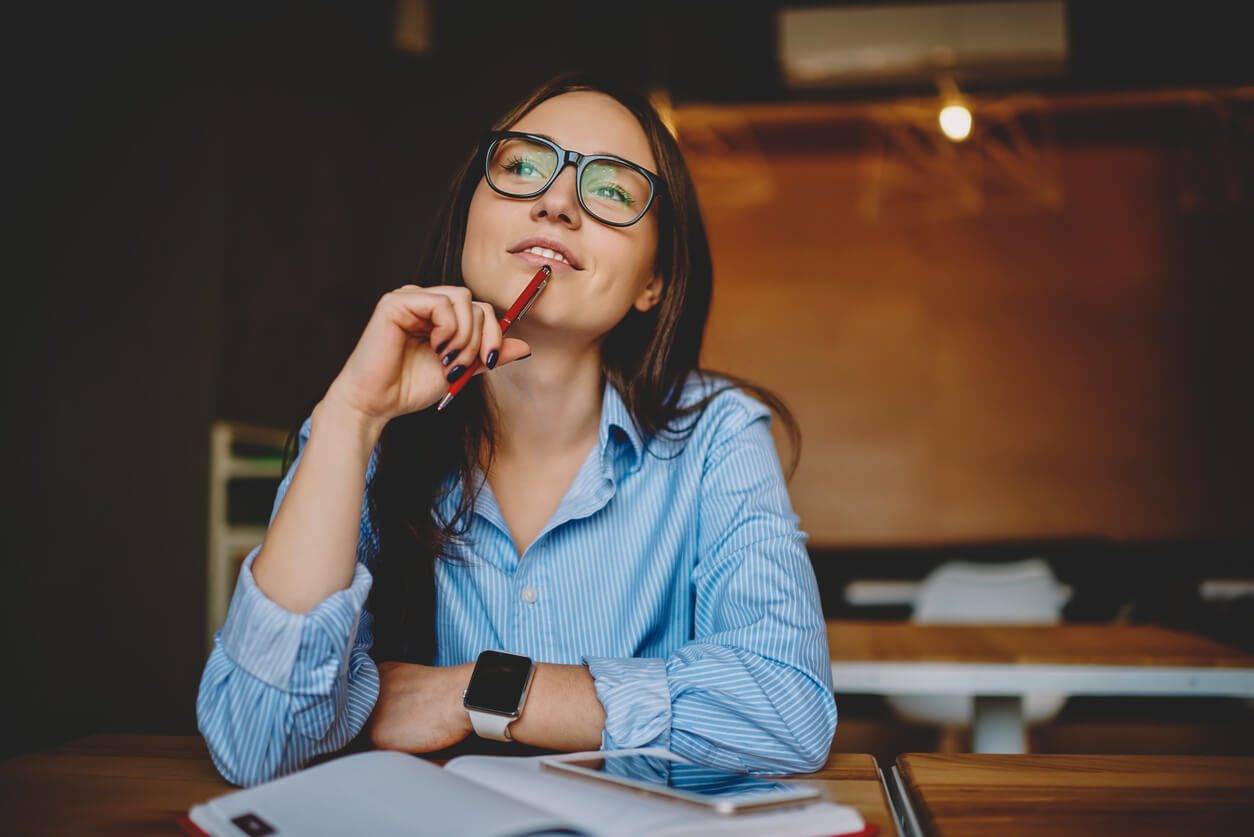 estudante que pratica tecnicas de estudo